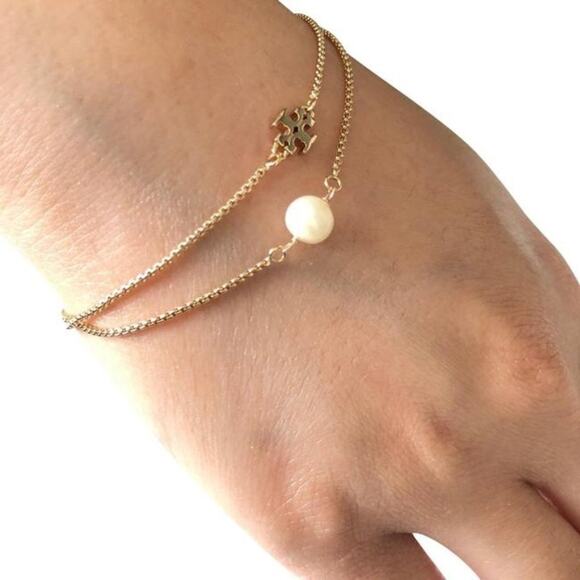 NWT Tory Burch Gold Logo & Pearl Adjustable Bracelet - Picture 2 of 6